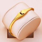 Women Fashion Quartz Watch Elegant Alloy Bracelet Waterproof Pointer Dial Minimalist Design for Daily Wear Gift - Image 7