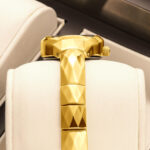 Women's Barrel-Shaped Quartz Watch - Small Dial & Alloy Case, Elegant Waterproof Analog Timepiece for Daily Wear - Image 3